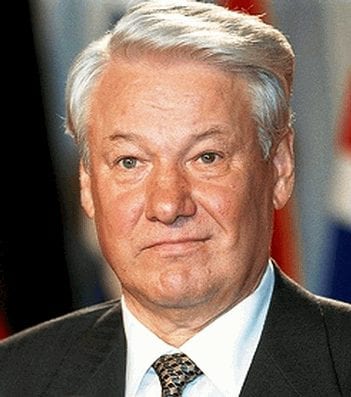 Maintenant , pour nous détendre un peu , je vais signer un décret suspendant les activités du Parti